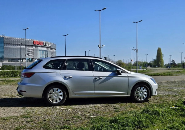Seat Leon cena 32800 przebieg: 269790, rok produkcji 2017 z Gdańsk małe 106